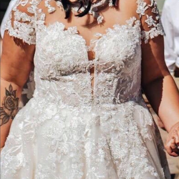 Oleg Cassini Wedding Dress